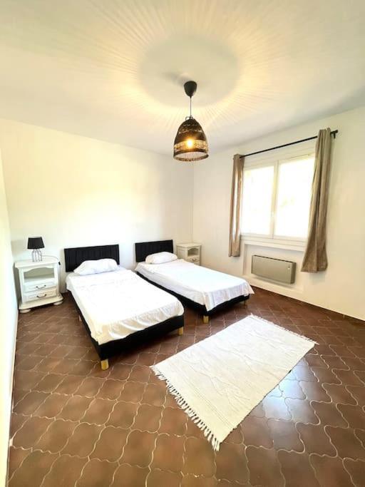 רוניאק Appartement Proche Aeroport Marseille Marignane - Studio Confortable - Logement Ideal - Hebergement Tout Equipe מראה חיצוני תמונה