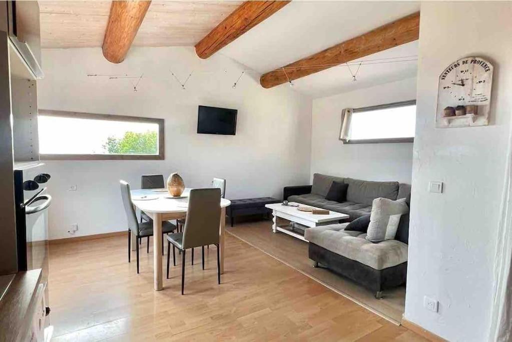 רוניאק Appartement Proche Aeroport Marseille Marignane - Studio Confortable - Logement Ideal - Hebergement Tout Equipe מראה חיצוני תמונה